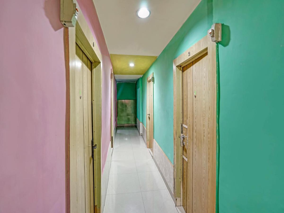 Oyo 90158 Hotel Lendosis Perintis Kemerdekaan Palimbão Exterior foto