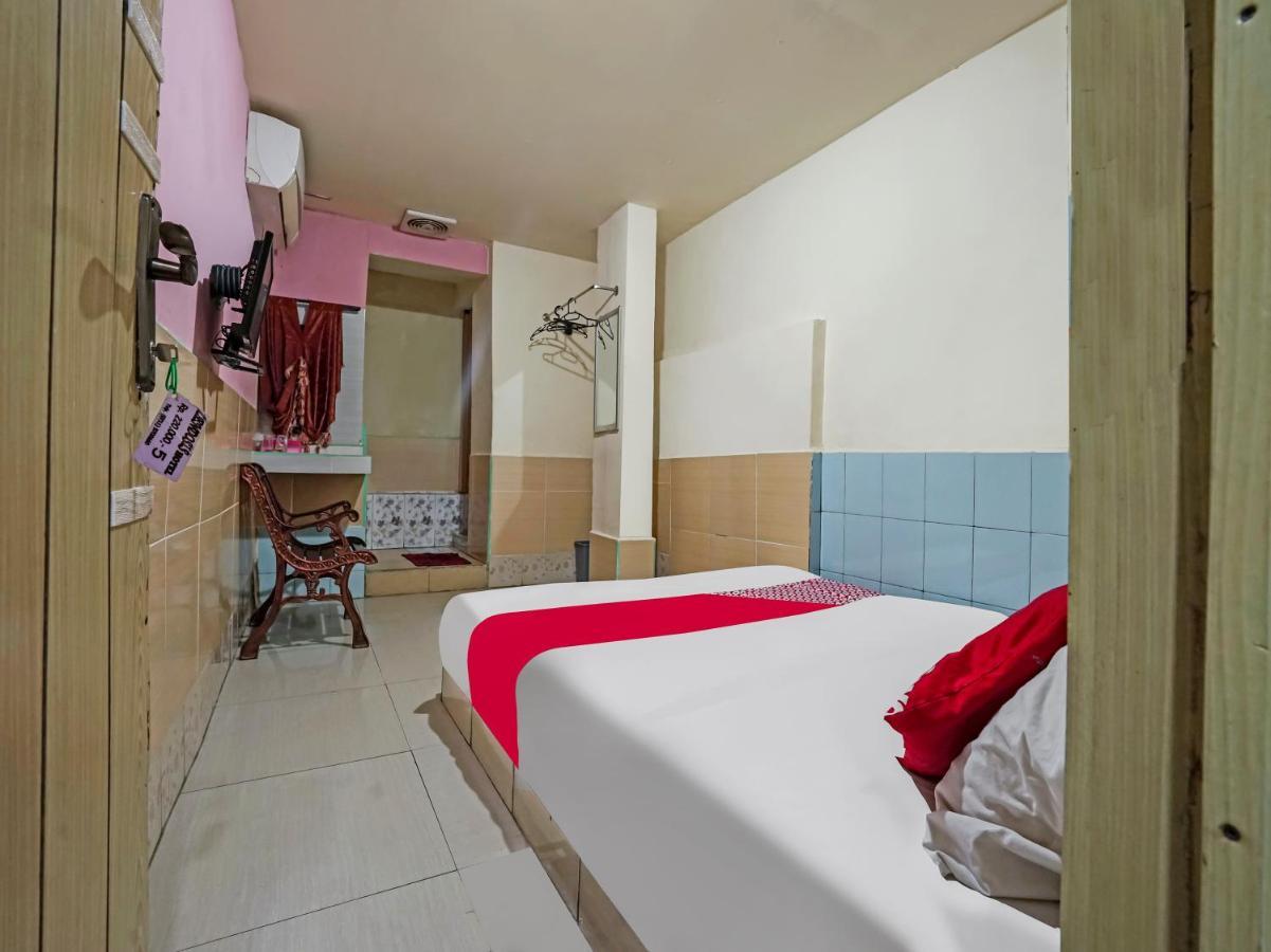 Oyo 90158 Hotel Lendosis Perintis Kemerdekaan Palimbão Exterior foto