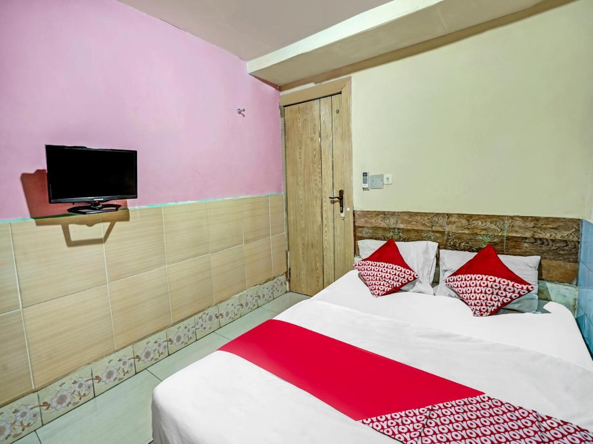 Oyo 90158 Hotel Lendosis Perintis Kemerdekaan Palimbão Exterior foto