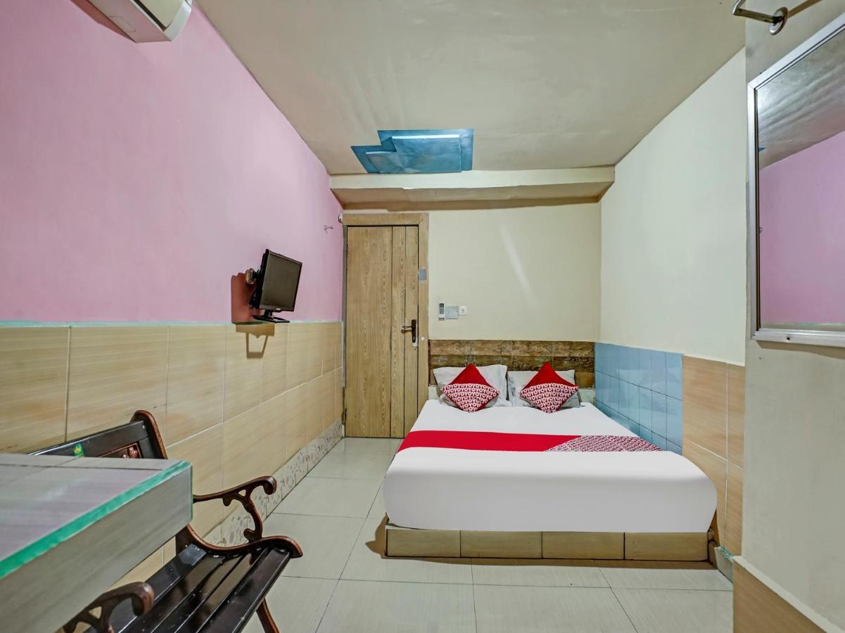 Oyo 90158 Hotel Lendosis Perintis Kemerdekaan Palimbão Exterior foto